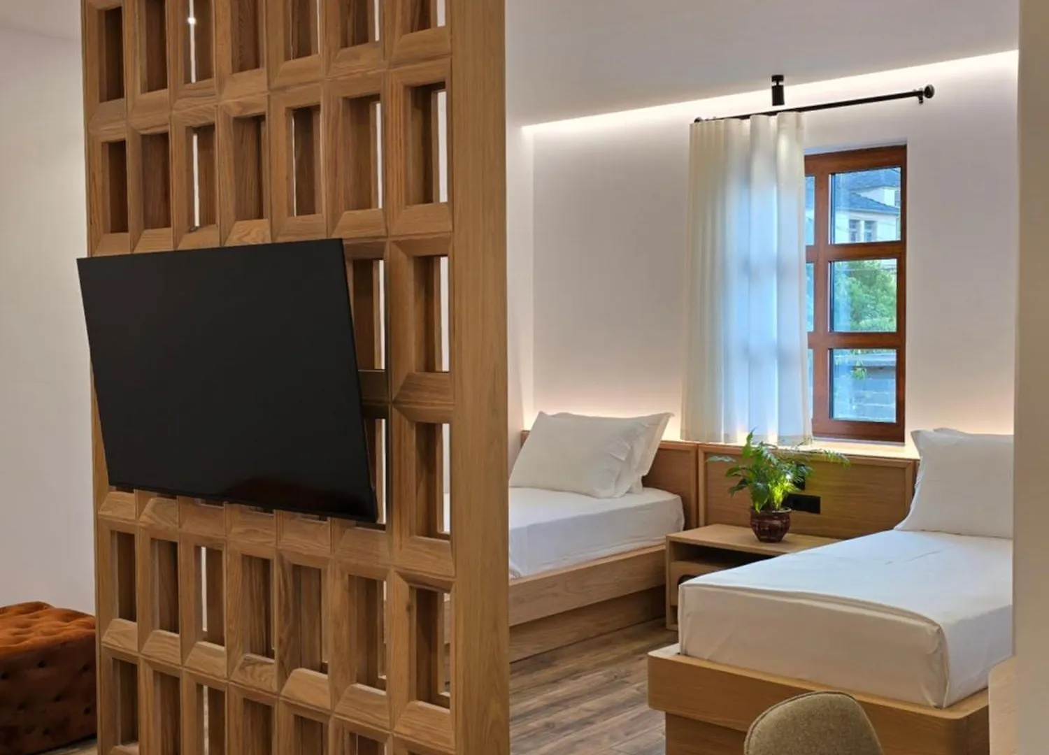Palorto Inn Gjirokastër Hotel